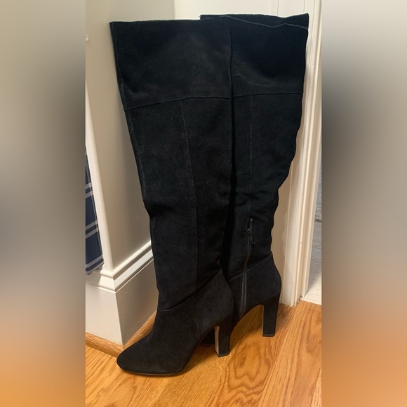 Suede boots - Picture 6 of 9